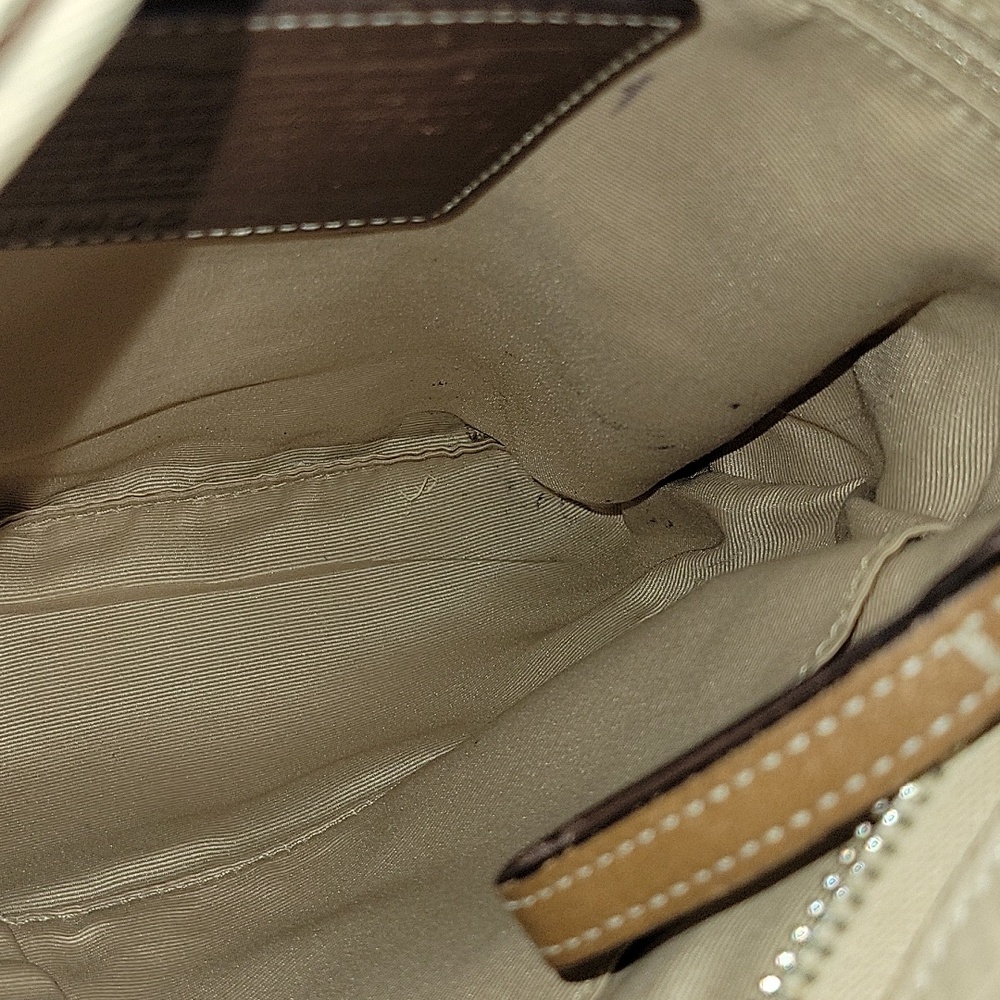 Vintage Coach Soho Slim Cream Pebble Leather Hobo Bag with Brown Accents - Picture 14 of 16